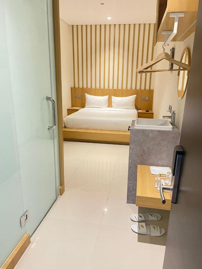 The Risman Hotel At Jakarta Airport Cbc タンゲラン エクステリア 写真